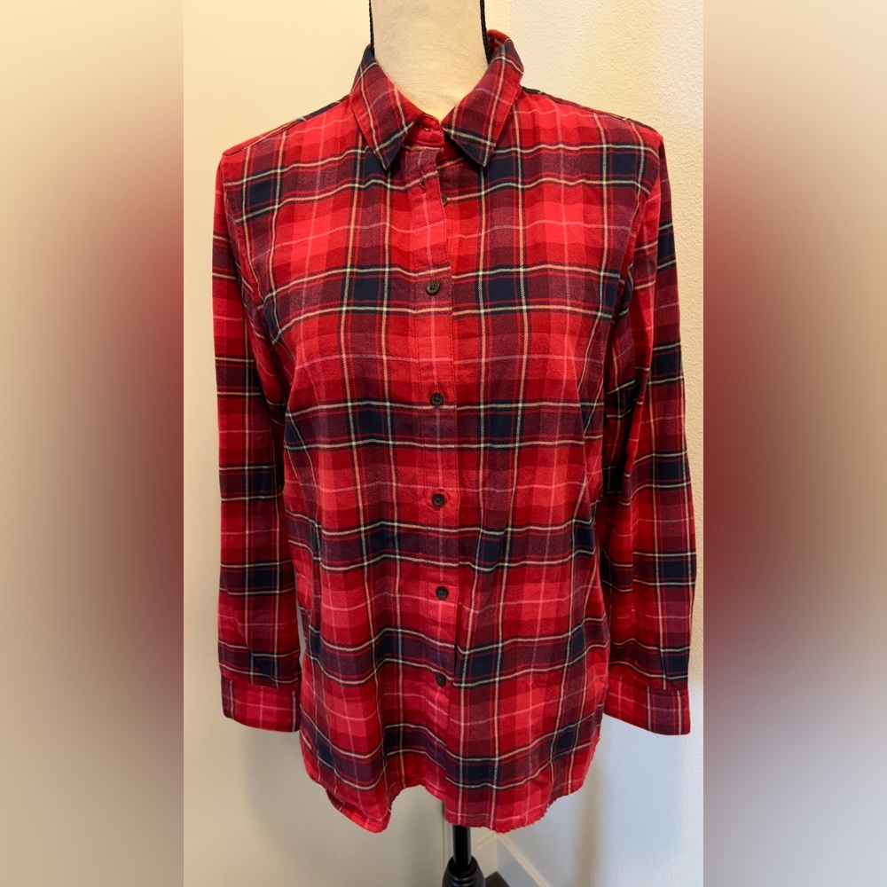 New without tag Uniqlo red flannel shirt size M